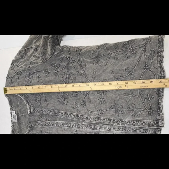 Parsley & Sage 3/4 Sleeve Gray Floral Embroidered Distressed VTG Wash Cardigan - Picture 8 of 11